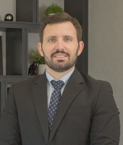 Dr. Faumer Baños García